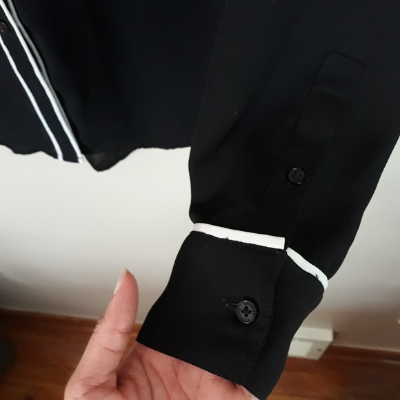 Express Blouse - Picture 7 of 10